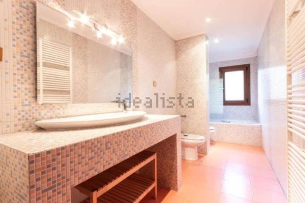 Aliga Etxea. Beach&Mountain Village Getxo Exteriör bild